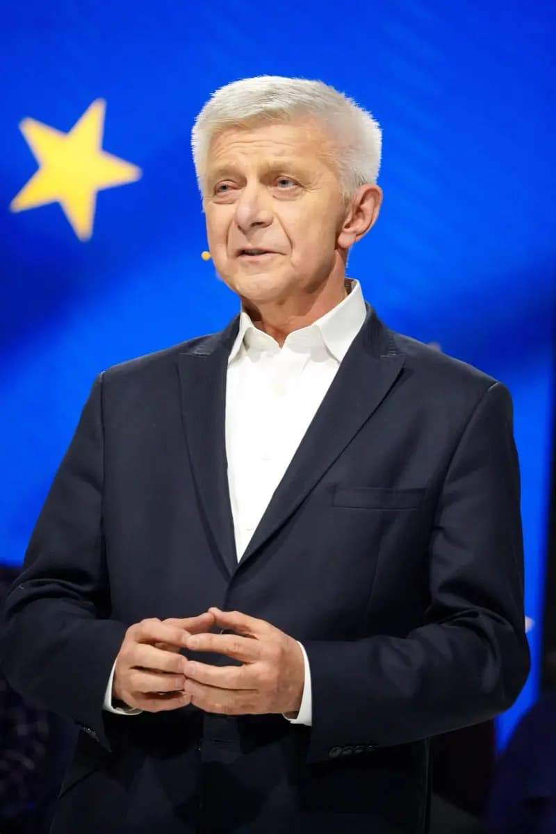 Marek Belka podczas wystąpienia, 2024